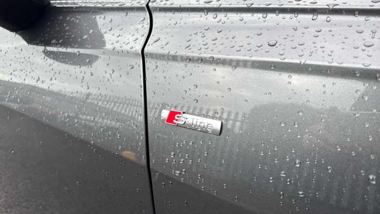 Audi A6 40 TDI S Line 4dr S Tronic Diesel Saloon